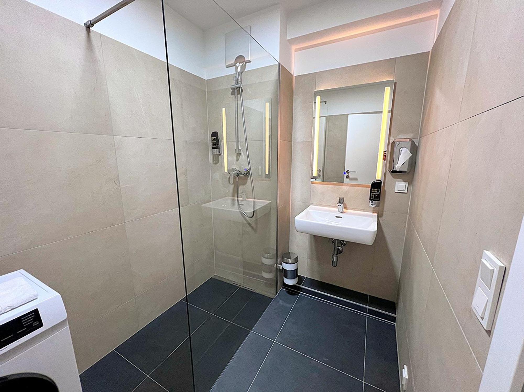 Modern, New, Next To Metro - Gg13 Apartments 비엔나 외부 사진