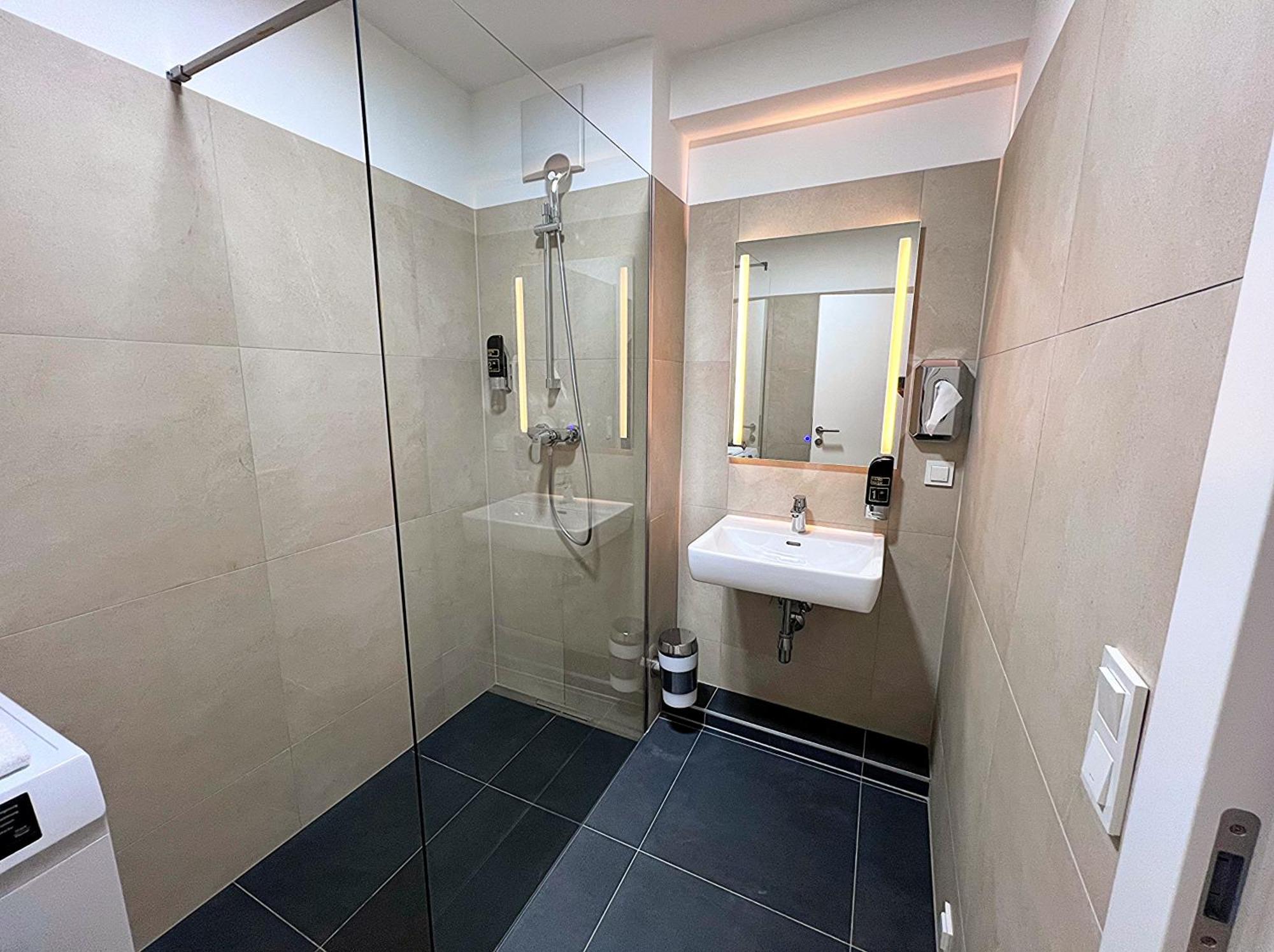 Modern, New, Next To Metro - Gg13 Apartments 비엔나 외부 사진