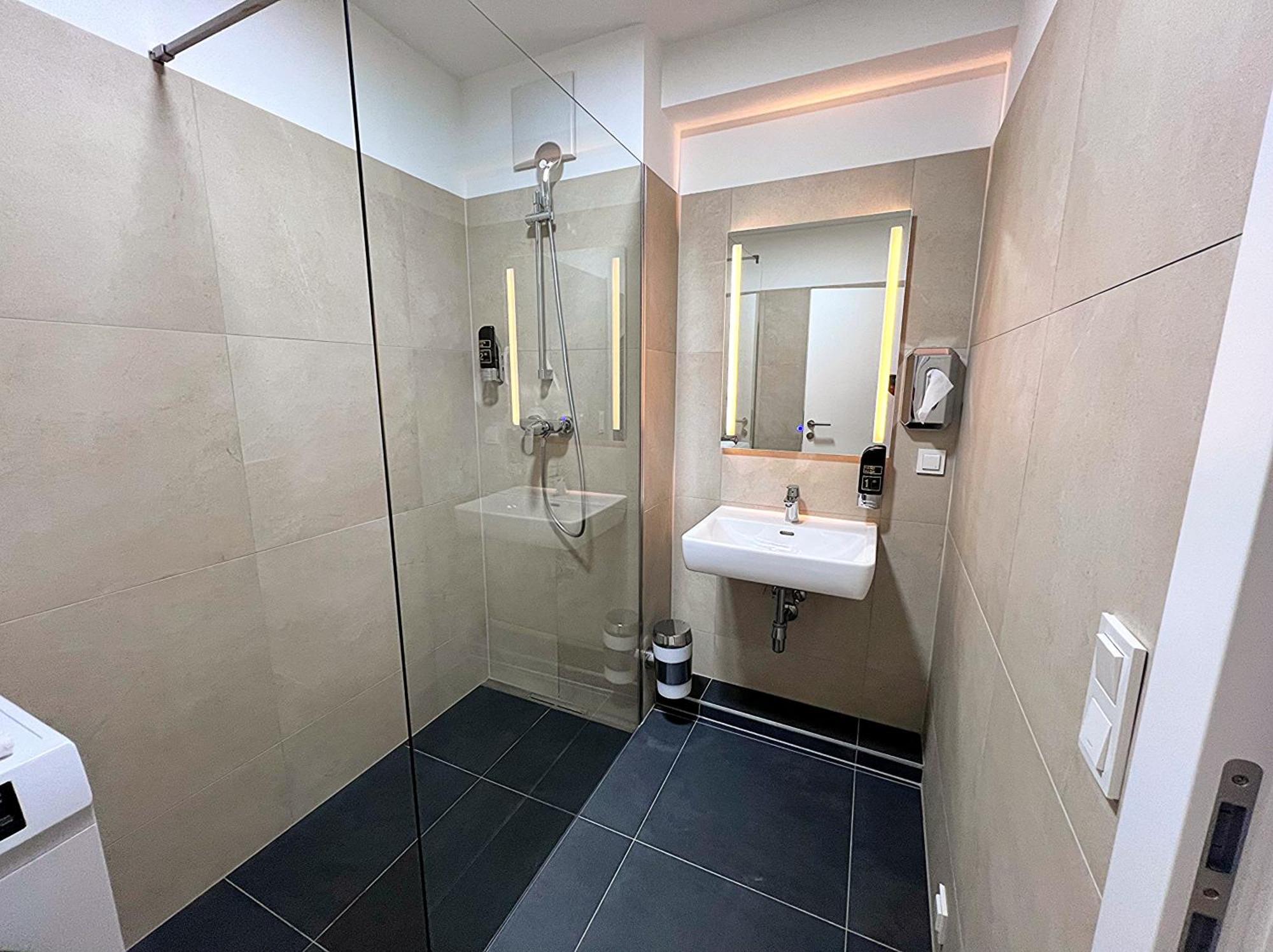 Modern, New, Next To Metro - Gg13 Apartments 비엔나 외부 사진